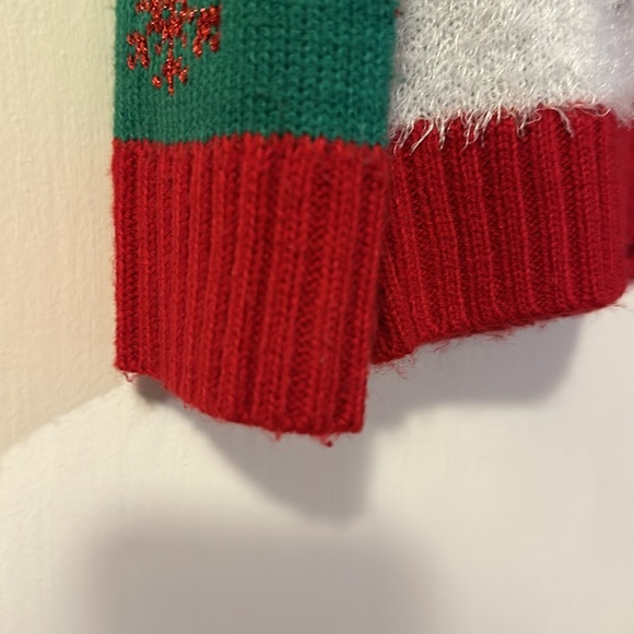 Sloth sparkly green and red christmas sweater size7 - Picture 5 of 7